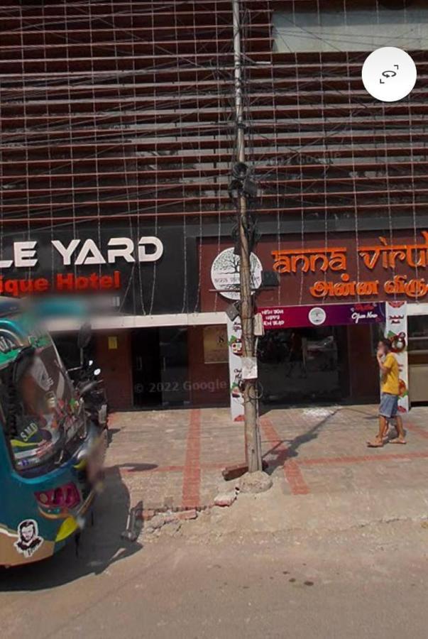 Ample Yard Hotel Madras Buitenkant foto